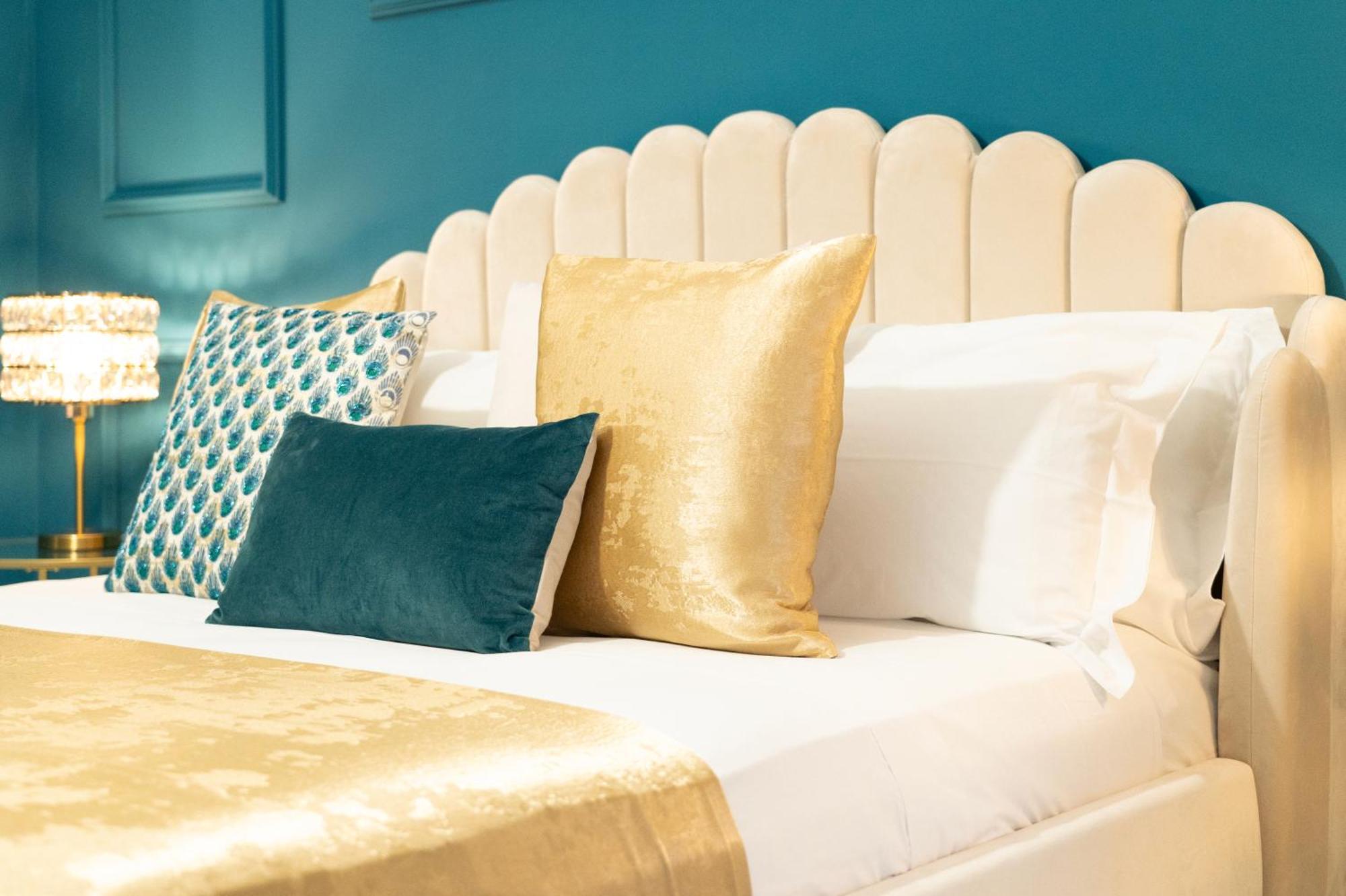Johnny'S Suites Taormina Beach Bay Bagian luar foto