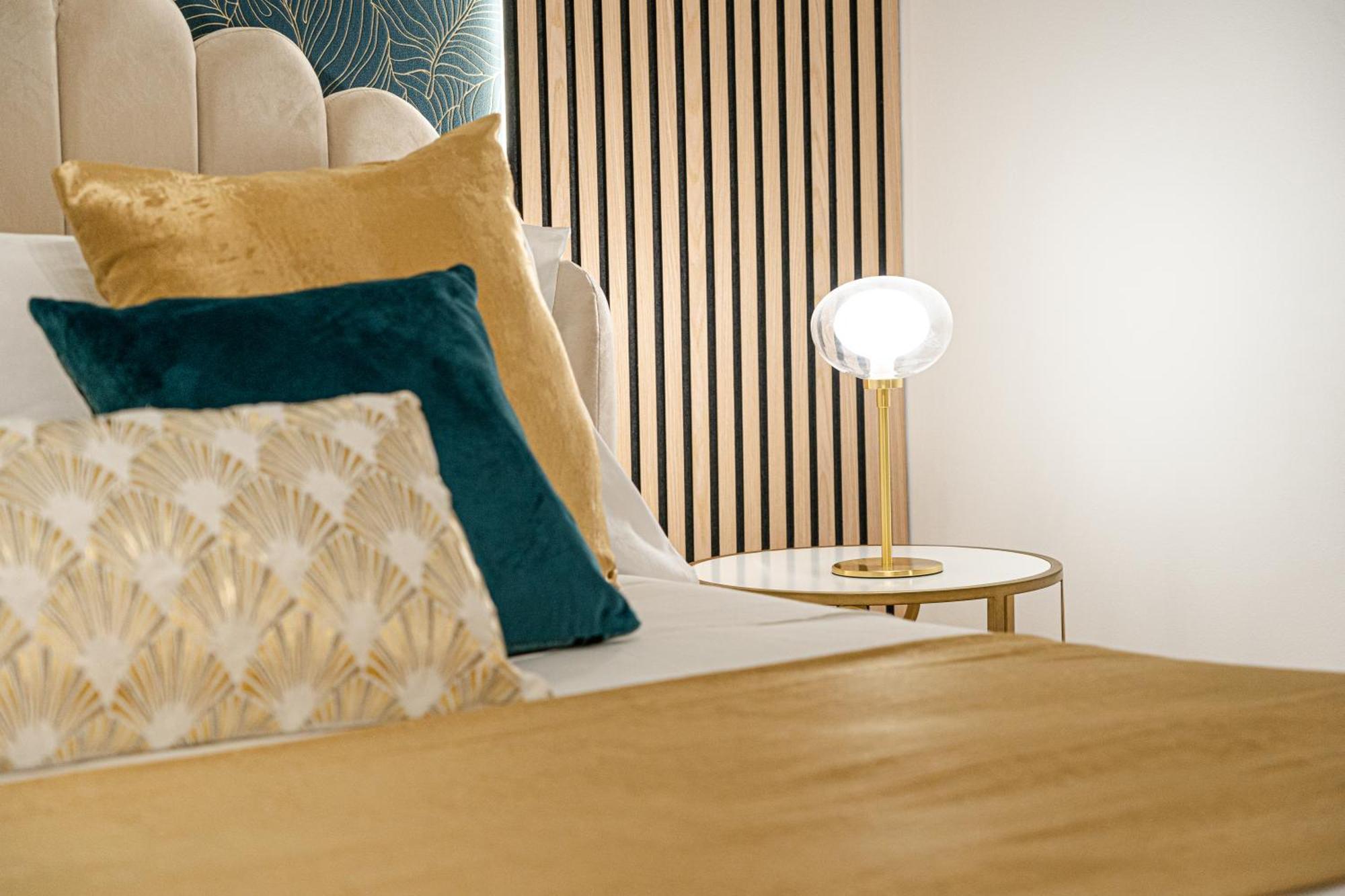 Johnny'S Suites Taormina Beach Bay Bagian luar foto