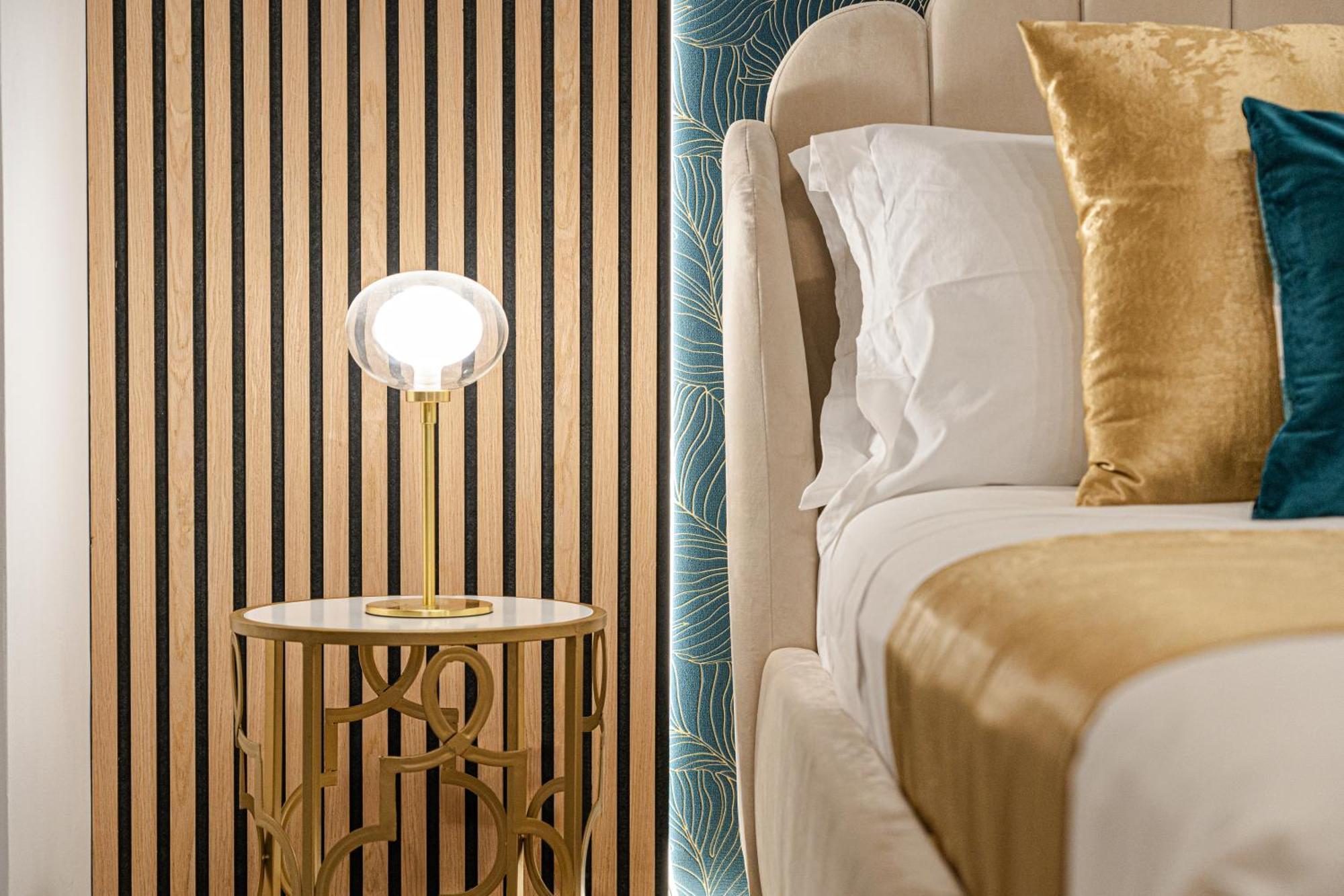 Johnny'S Suites Taormina Beach Bay Bagian luar foto